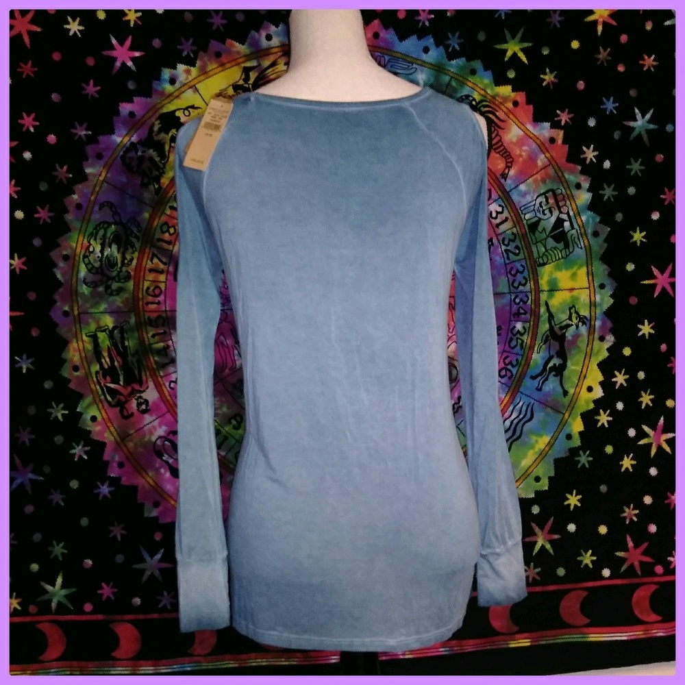 **NWT** American Eagle "Soft &Sexy" Tee - Picture 2 of 4